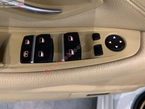 Xe BMW 5 Series 520i 2016