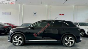 Xe VinFast VF8 Eco 2023