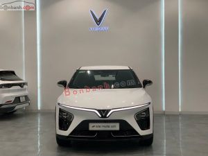 Xe VinFast VF7  2025