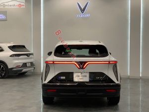 Xe VinFast VF7  2025