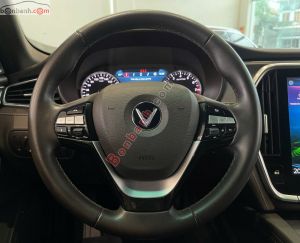 Xe VinFast Lux A 2.0 Base 2.0 AT 2021