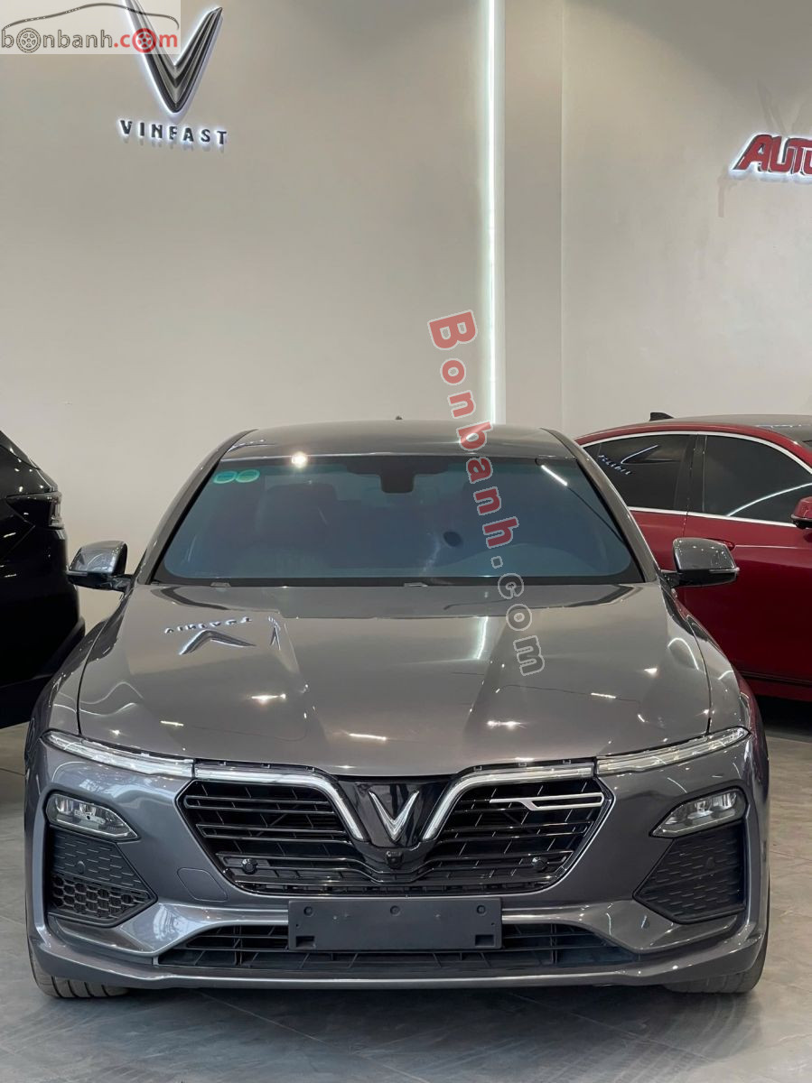 VinFast Lux A 2.0 Base 2.0 AT 2021