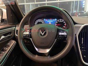 Xe VinFast Lux SA 2.0 Plus 2.0 AT 2020