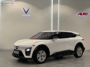 Xe VinFast VF7 Eco 2025