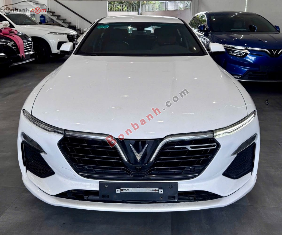 VinFast Lux A 2.0 Base 2.0 AT 2020