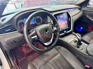 Xe VinFast Lux A 2.0 Base 2.0 AT 2020